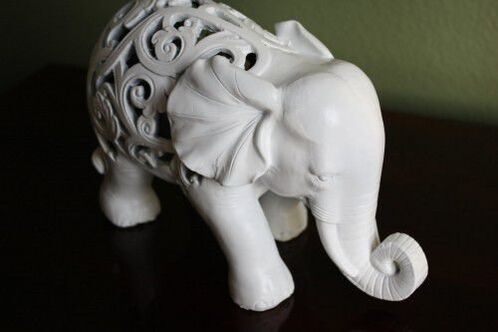 arca gajah sebagai azimat nasib baik